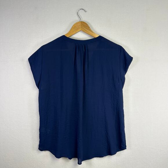 Woman's Casual Chic Shirt Bundle - Size Large Normcore Everyday Wear - Picture 7 of 13